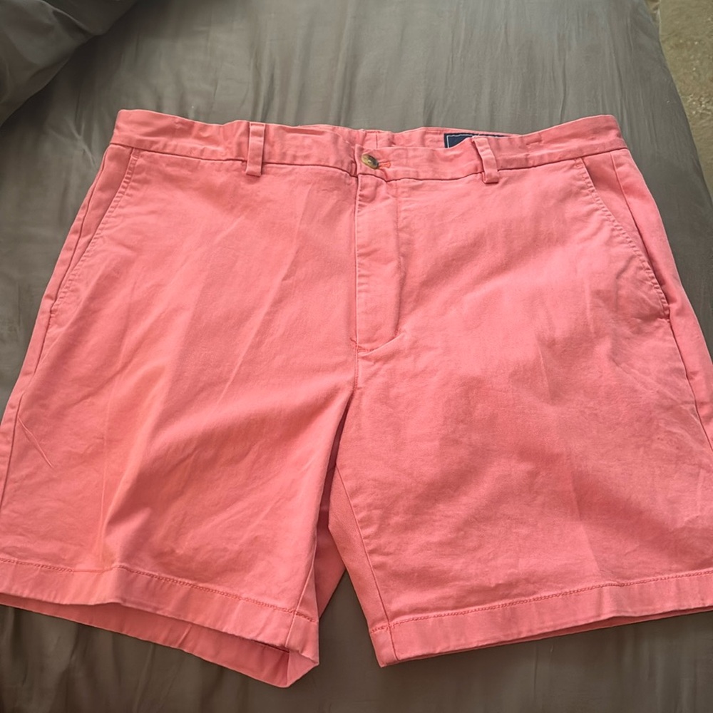 Coral mens 7in VINEYARD VINES shorts